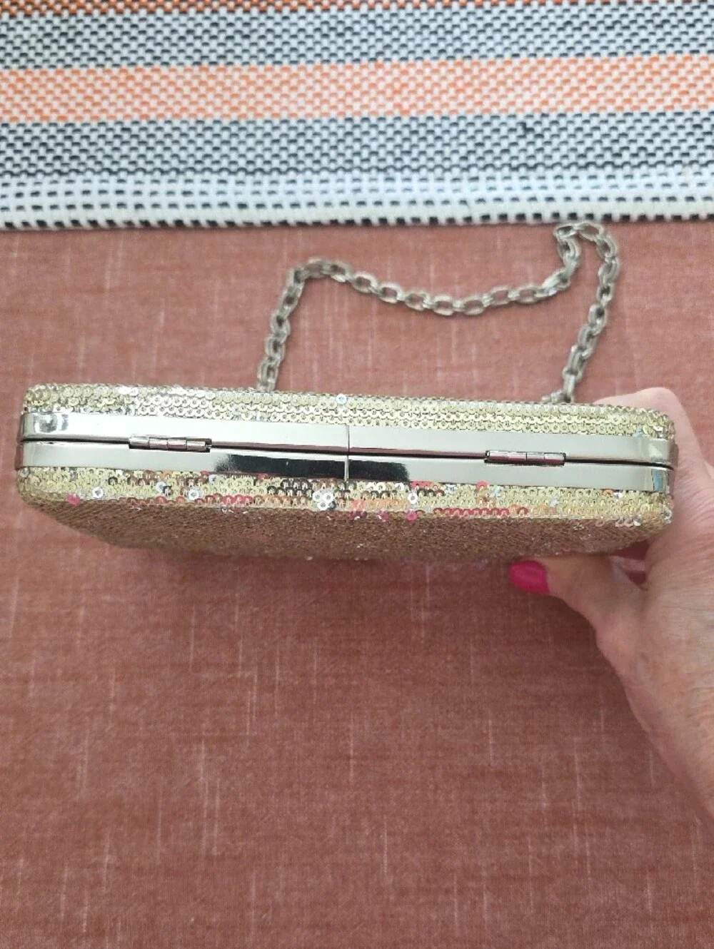 White House Black Market Gold Sequin Chain Clutch - Picture 7 of 10